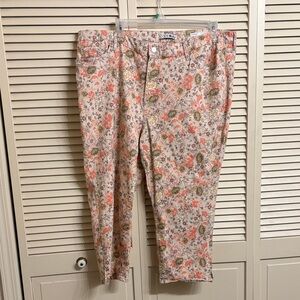 Code Bleu Multicolor Floral Denim Capri Pants Size 24W